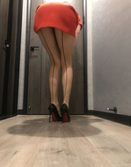 年轻的小姨子在线免费观看
