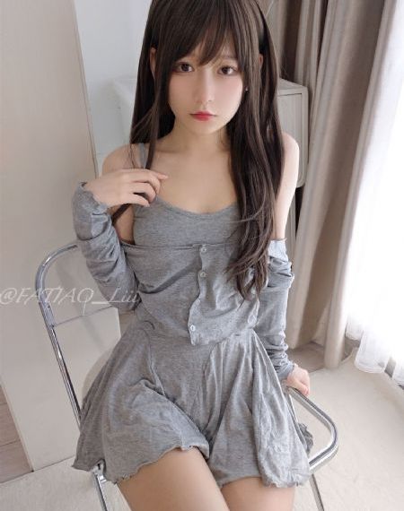 《被丈夫的下属推来推去的妻子》