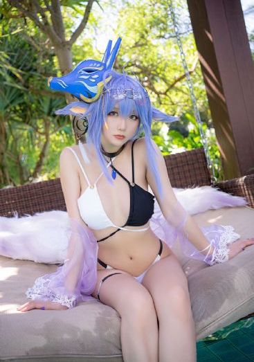 巴啦啦小魔仙之魔法海萤堡 2018
